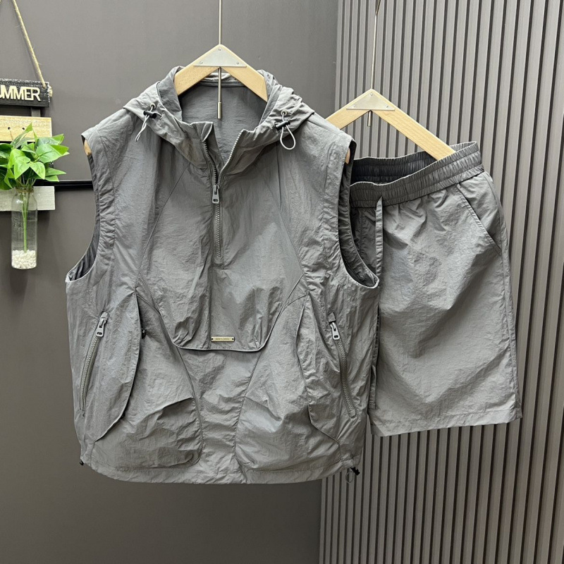 Mens Fashion Suits - 2 buah set celana pendek rompi