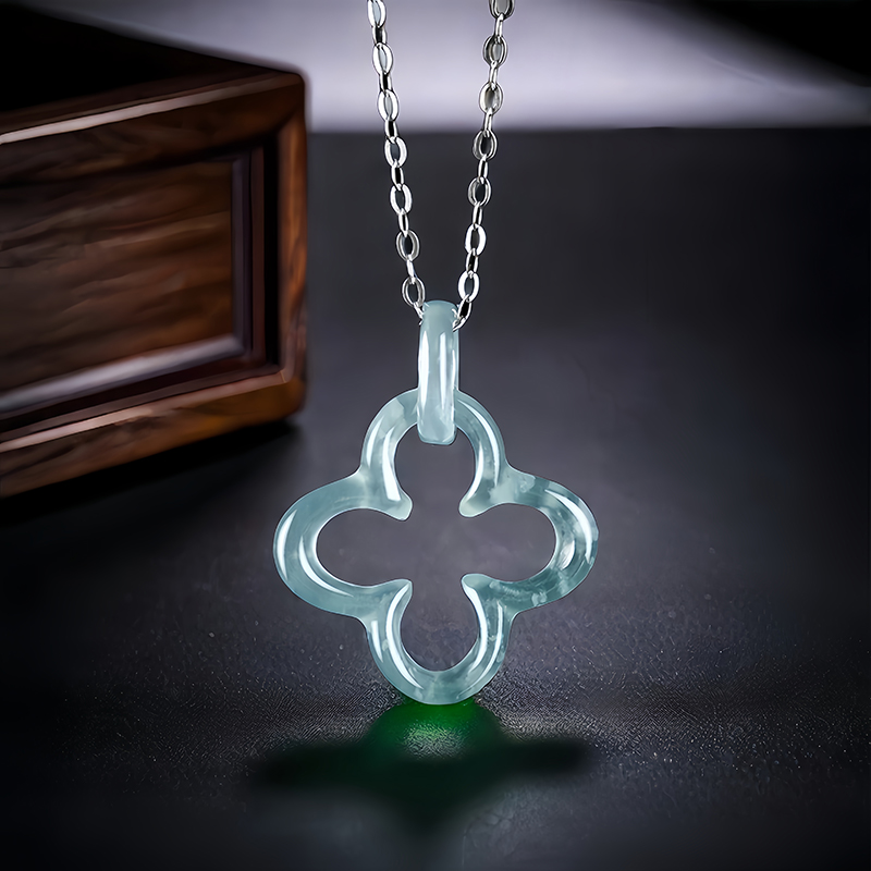 Men'S Fashion Necklaces - Biru Myanmar Jadeite empat daun semanggi