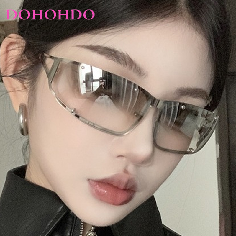 Kacamata Hitam Berbingkai Loga - Men Fashion Photography ulasan dan harga