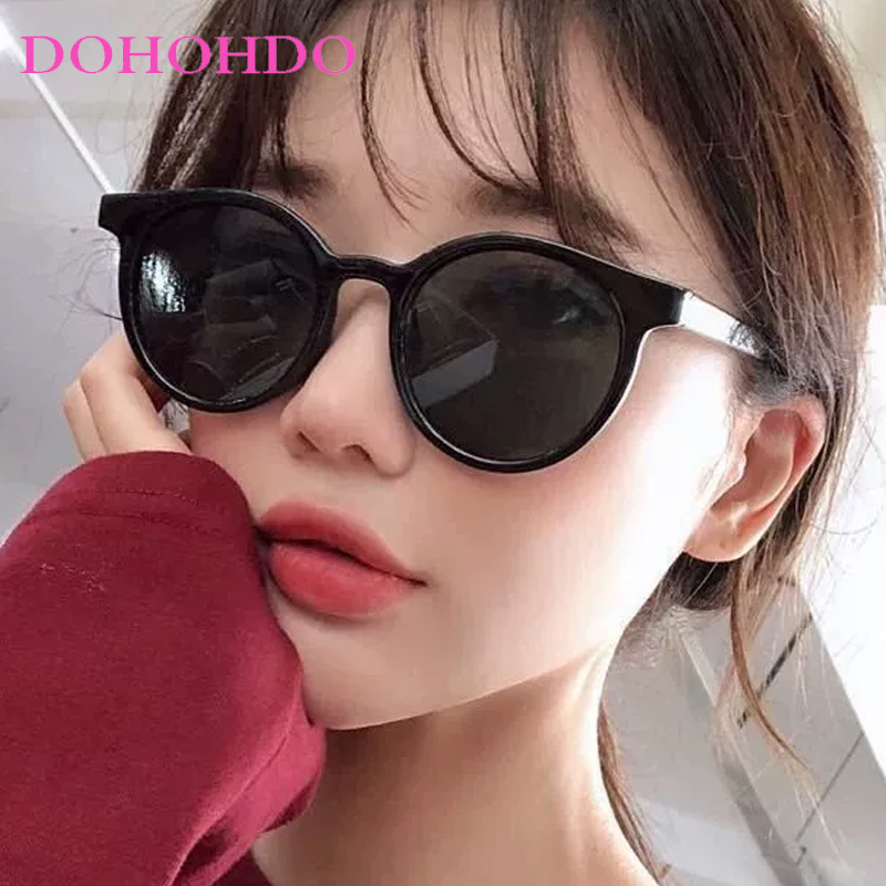Kacamata Hitam Oval Klasik Vin - Men Fashion Photography ulasan dan harga
